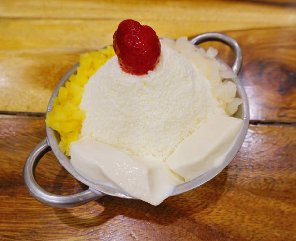Korea ice dessert, Bingsu with fruit and jelly
