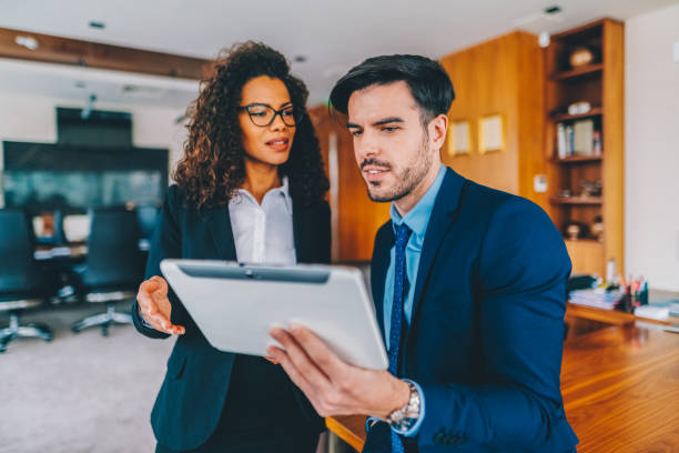 istock Businesspeople discussing business 2192991811