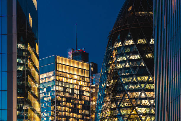 istock Business office building in London, England 2193027665