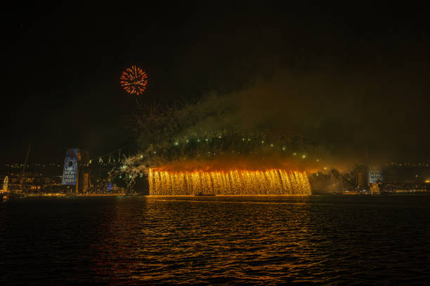 The Sydney New Year's Eve fireworks display is one of the world's largest and most technologically advanced. It's enjoyed by over 425 million people around the world, and is televised and played live to more than 1 million spectators along the Sydney Harbour foreshore.  \nThe Sydney Harbour Bridge has been used as a launchpad for fireworks displays since 1986, and has become an integral part of the city's New Year's Eve celebrations. \nBy 1986 the Sydney Harbour Bridge was used for the first time, featuring the iconic \