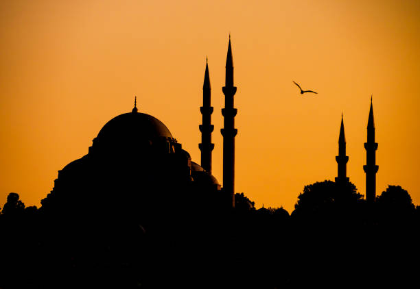 istock silhouette of a Suleymaniye mosque 2193089156
