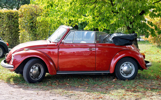 Mercedes  Benz Cabriolet 170 S-V, year 1954, fully restored in shiny red, frontal view detail