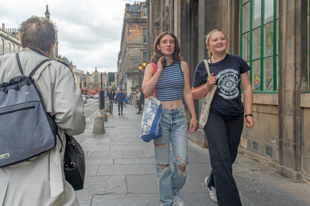 1 500 Woman In Edinburgh Stock Photos Pictures Royalty Free Images 1-500-woman-in-edinburgh-stock-photos-pictures-royalty-free-images