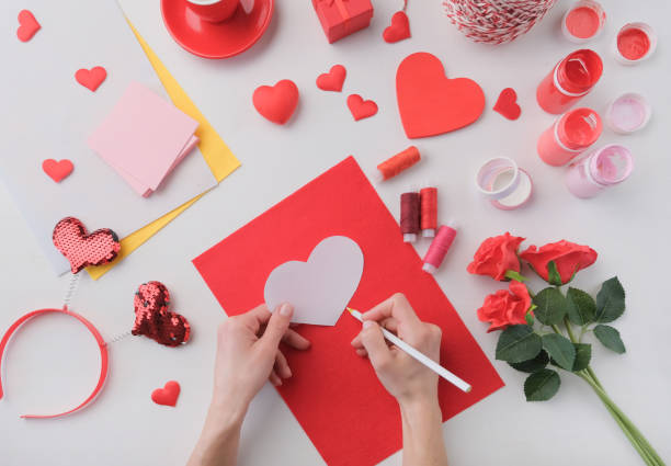 istock Step by step instructions. How to make a heart pin cushion. Step 1 outline the heart 2193149188