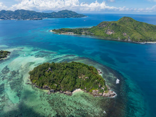 istock Aerial view of tropical islands and reef 2193150514