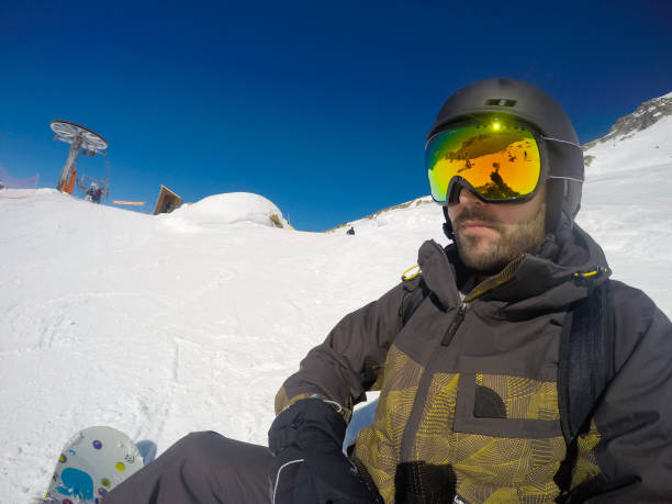 SOLO TRAVEL: snowboarding ans Ski in the Alps