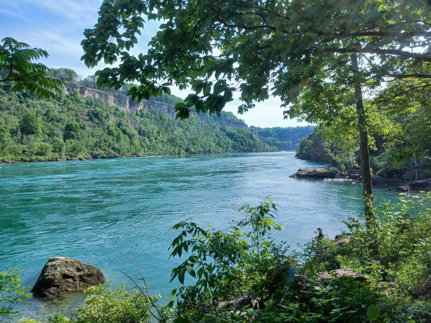istock Niagara river view from the Glen trail 2193293123