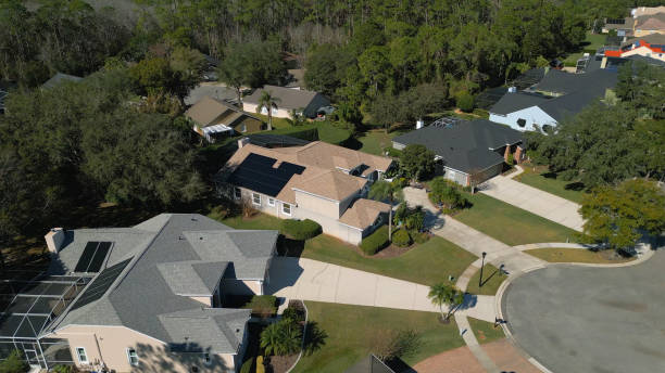istock Solar Powered Home - Orlando Florida Neighborhood 2193365965