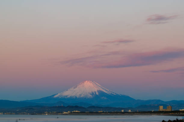istock Mount Fuji as seen from Kugenuma Beach 2193366059