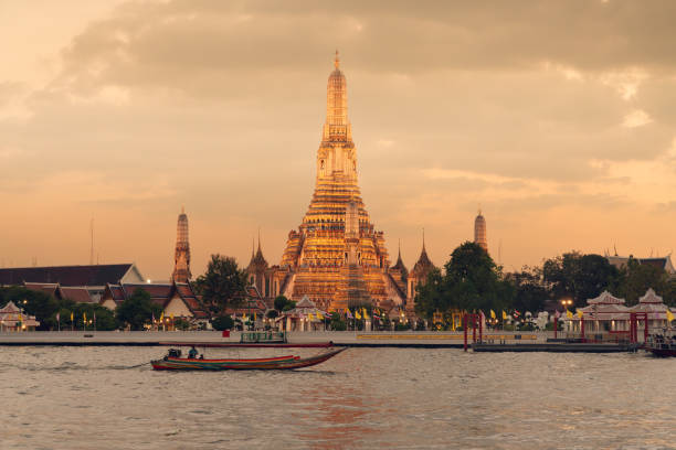 istock Wat Arun or Temple of the Dawn 2193377985