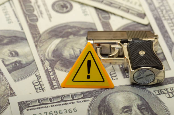 Crime and Money: A Handgun on Cash Highlighting Organized Crime Risks