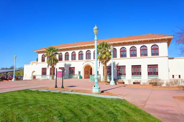 istock Casa Grande City Hall 2193619094