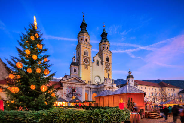 istock Brixen Christmas market Christmas tree 2193685549