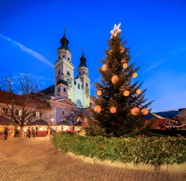 istock Brixen Christmas market Christmas tree 2193685576