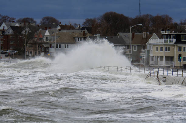 istock Winterstorm at North shore 2193702291