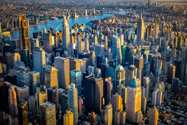 istock Midtown Manhattan Cityscape 2193773348