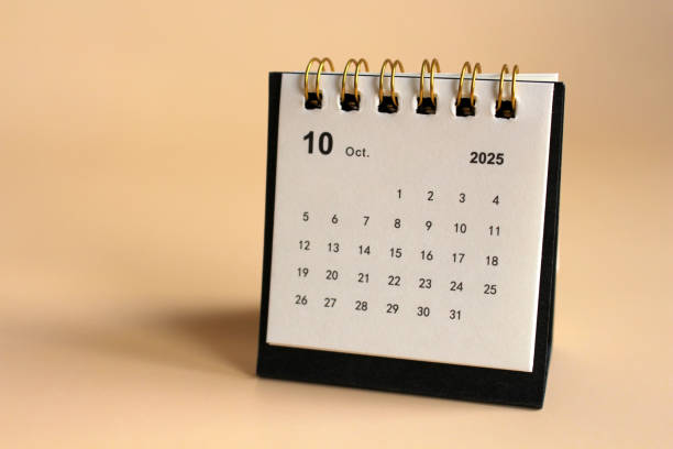 istock Monthly calendar 2025 2193857039
