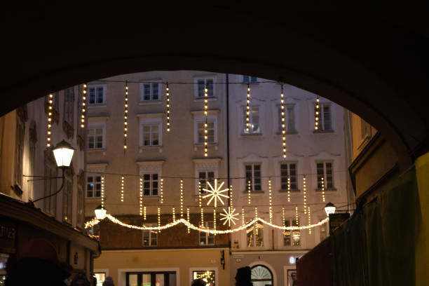 Exterior decoration distinctive of Austrian cities where Christmas markets are a great tradition.