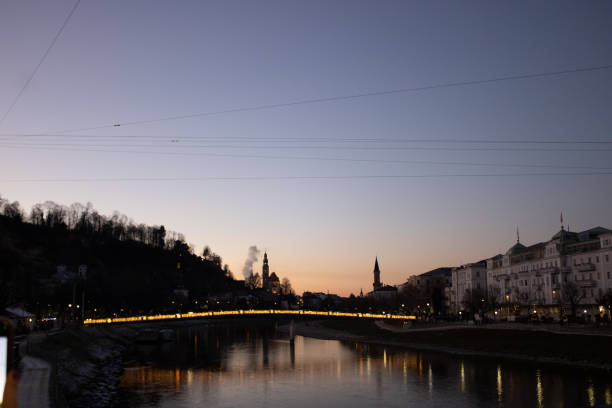 Exterior decoration distinctive of Austrian cities where Christmas markets are a great tradition.
