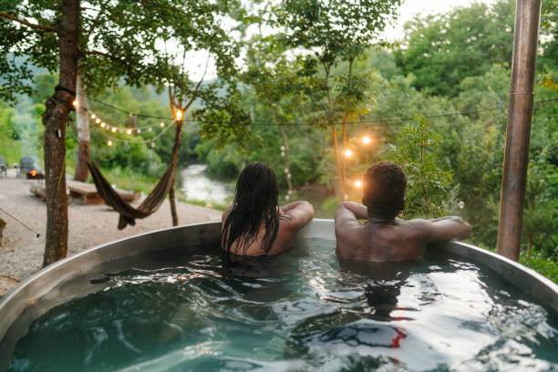 istock Date in the garden tub 2194058726
