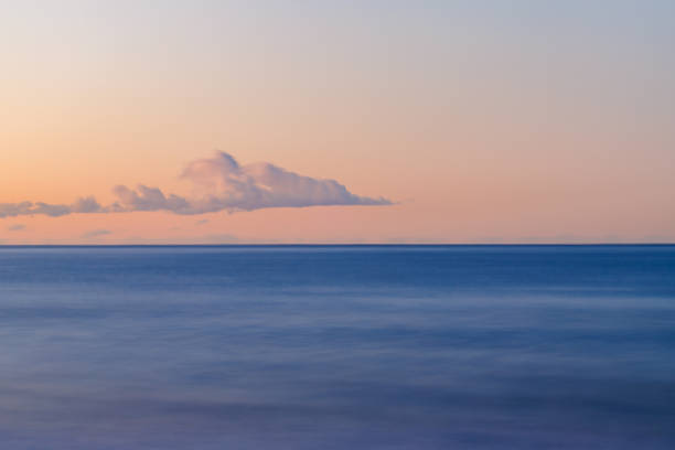 istock Kugenuma Coast at dawn 2194102847