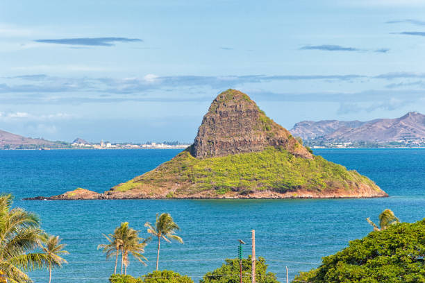 istock Mokoli’i
Island on
Kualoa Regional Park 2194119298
