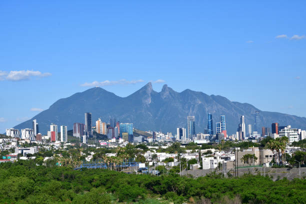 montanha icônica "cerro de la silla" - méxico - fotografias e filmes do acervo