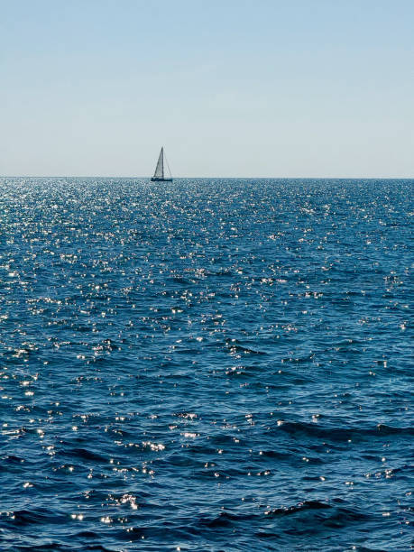 istock Blue twinkling ocean and clear sky horizon 2194175450