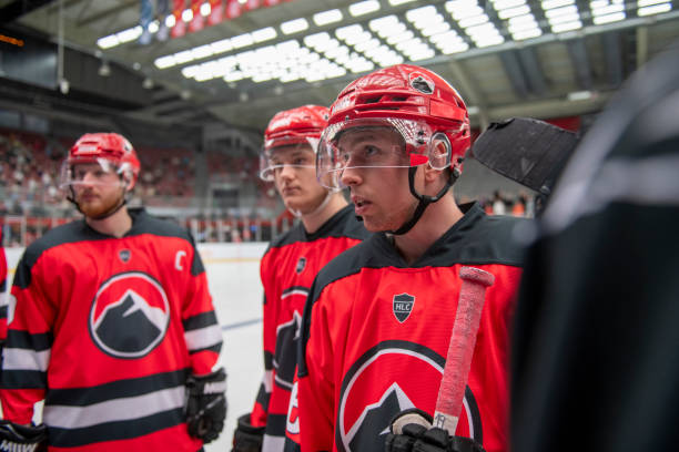 istock Ice Hockey Team Huddle During Game 2194368246