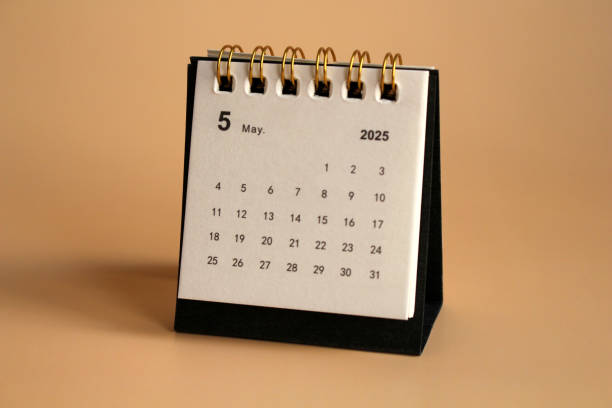 istock new year 2025 desk calendar 2194464651