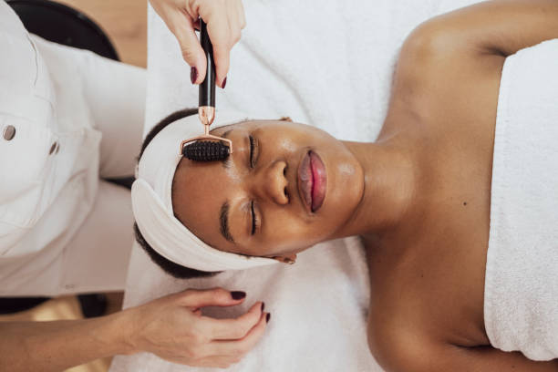istock Aesthetic procedure at beauty salon 2194588725