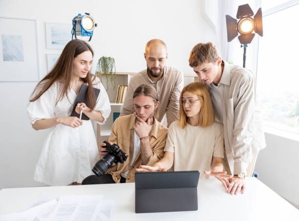 istock Behind scene team videographer art director work 2194618118