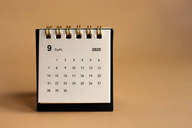 istock calendar new year 2025 2194707130