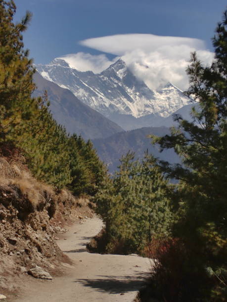 istock Mount Everest and Lhotse on the footpath 2194713347