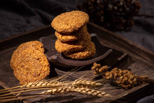 Chinese pancake wrapped in crushed peanuts made of glutinous rice