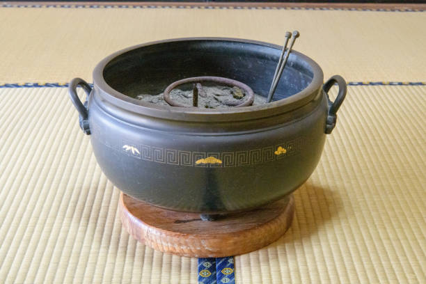 A round brazier placed in a Japanese-style room