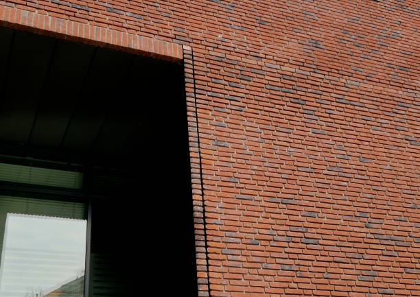 Building plaster is used, for example, as stucco, for plastering walls and ceilings, in the manufacture of building panels or other construction elements, or for jointing tiles, black, klinker, tiles, jointing
