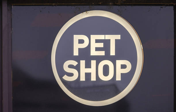 istock Pet Shop Sign 2194869962