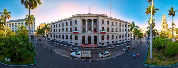 istock Plaza de Armas Tampico 2194935949