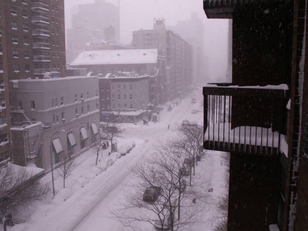 istock NYC Blizzard of 2006 2194949224