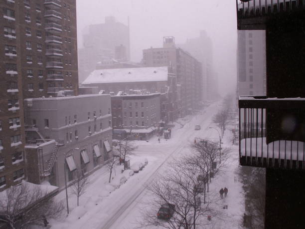 istock NYC Blizzard of 2006 2194949225