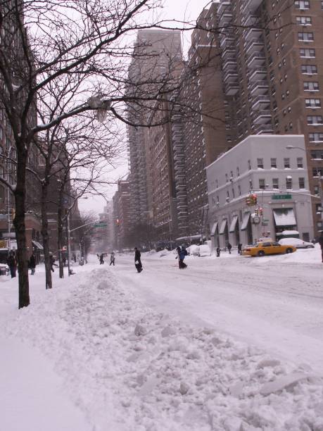 istock NYC Blizzard of 2006 2194949365