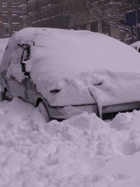 istock NYC Blizzard of 2006 2194949411