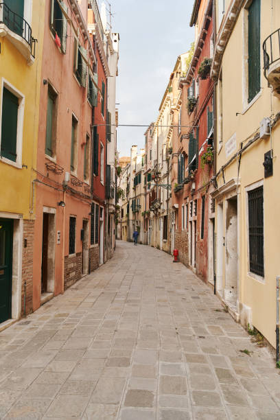 istock Empty narrow cobbled street in Venice, Italy 2194988589