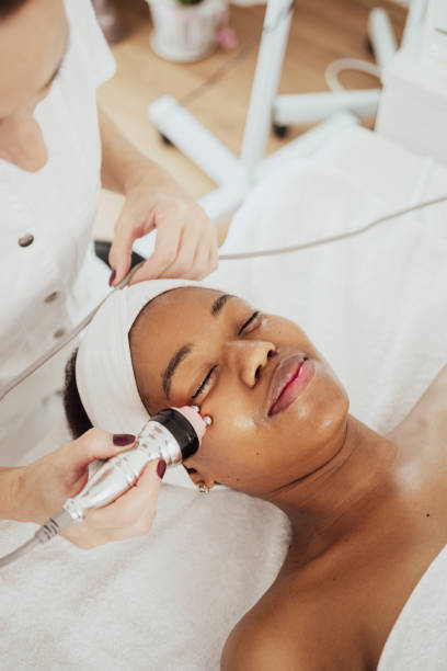 istock Aesthetic procedure at beauty salon 2195061568
