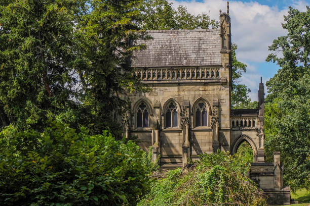 istock Cincinnati Finneytown historical cemetery Graveyard Dexter Mausoleum 2195079050