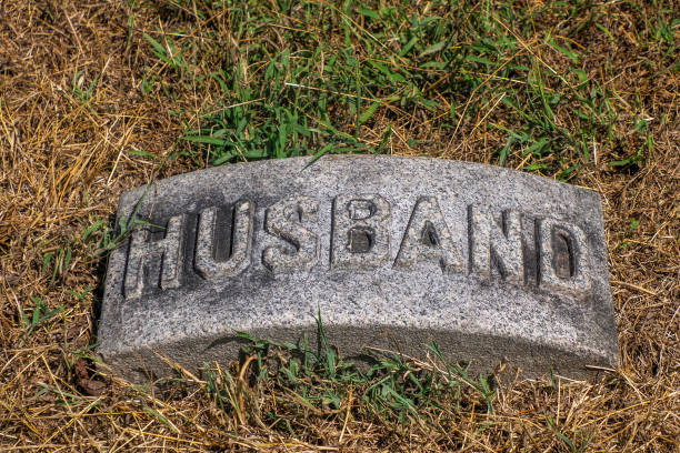 istock Husband stone Cincinnati Finneytown historical cemetery Graveyard 2195079735