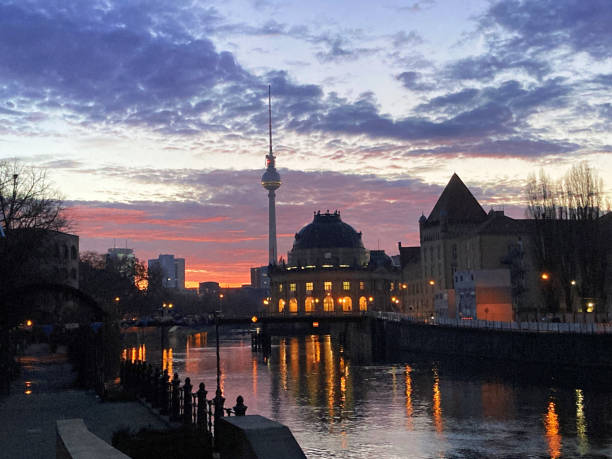 istock Berlin River Spree in the sunset 2195091974