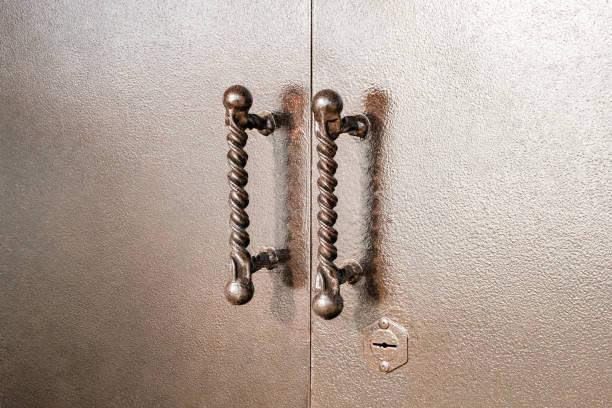 istock handles on metal painted gates close-up 2195115955