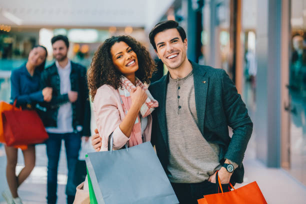 istock Couple in the shopping mall 2195126044
